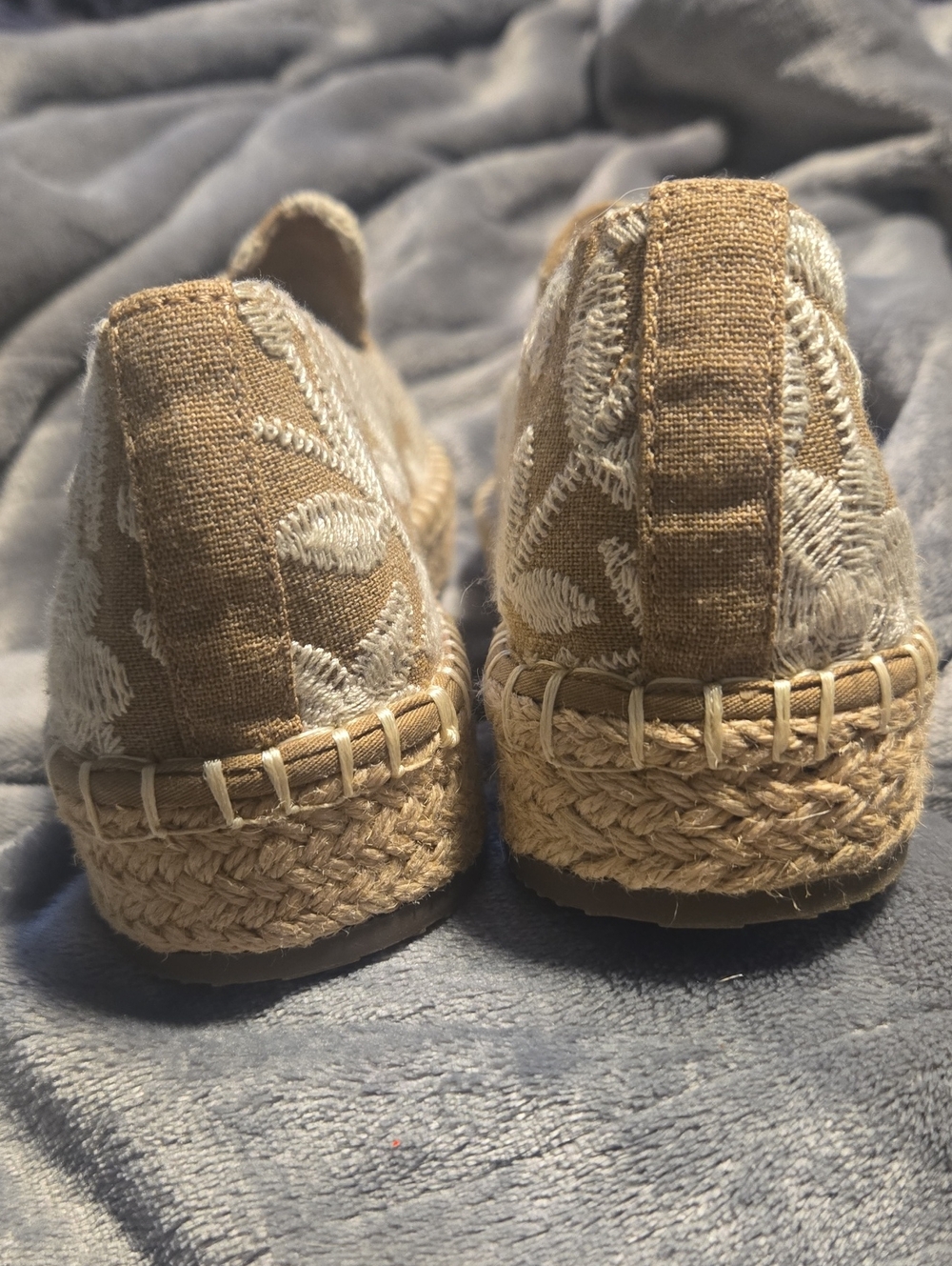 JOIE-"Cara"Boho Tan Cream Espadrilles Floral Embroidery Low Platform-Size 8 - Picture 4 of 13
